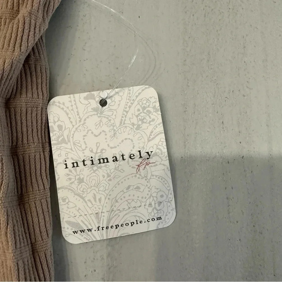 Free People Intimately Women’s Square One Seamless Cami in Nude Size M/L NWT - Picture 3 of 7